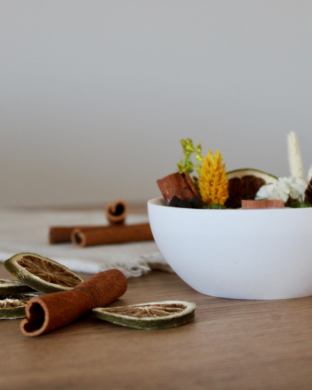 FLOS, candela botanica in cera di soia (130gr)