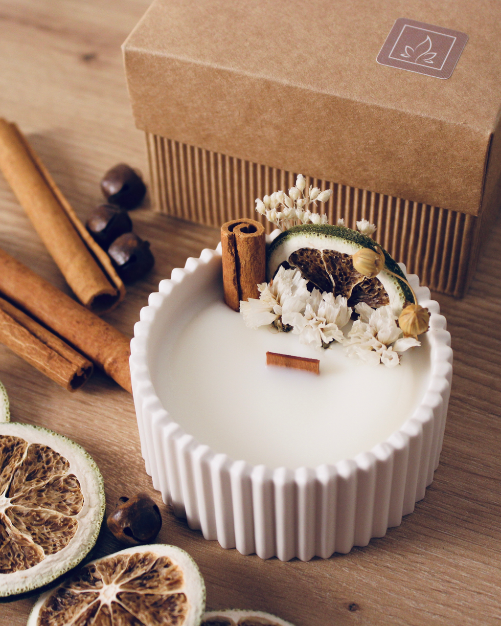 ROMANTICA, candela botanica in cera di soia (70gr)