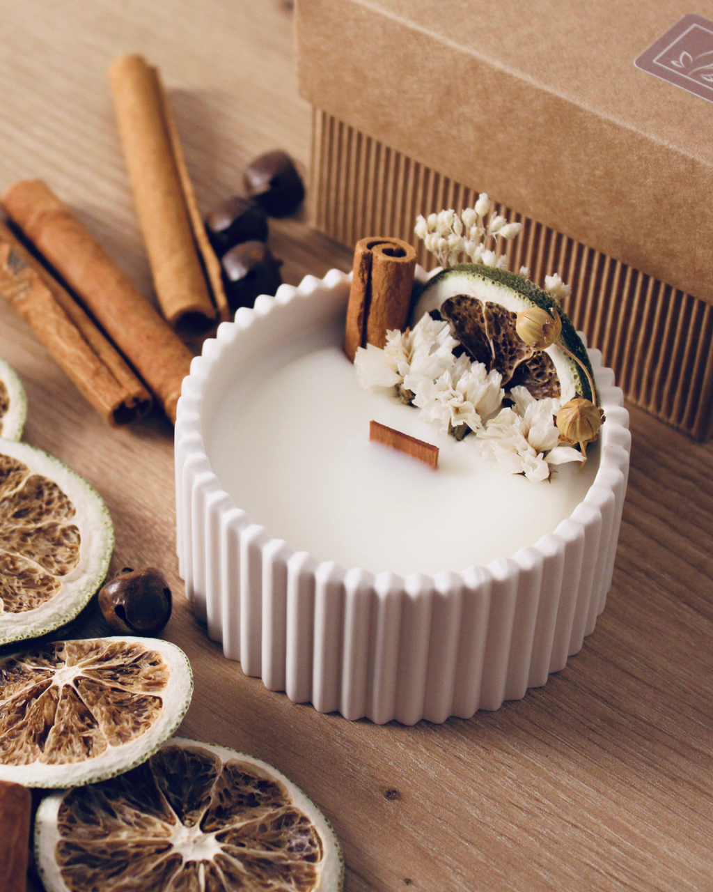 ROMANTICA, candela botanica in cera di soia (70gr)