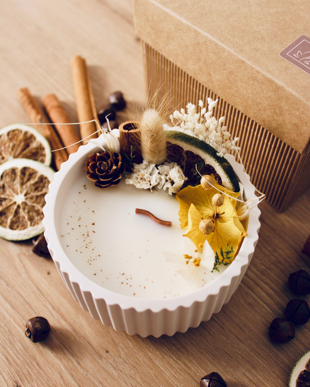 ROMANTICA, candela botanica in cera di soia (200gr)